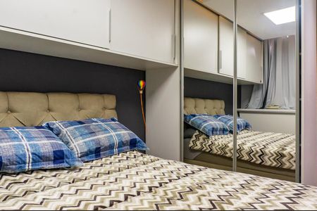 Suíte de apartamento para alugar com 2 quartos, 50m² em Rubem Berta, Porto Alegre