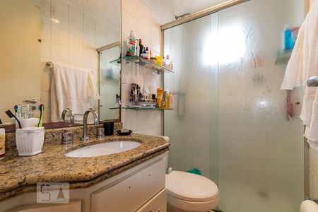 Apartamento à venda com 202m², 4 quartos e 4 vagasBanheiro da Suíte 2