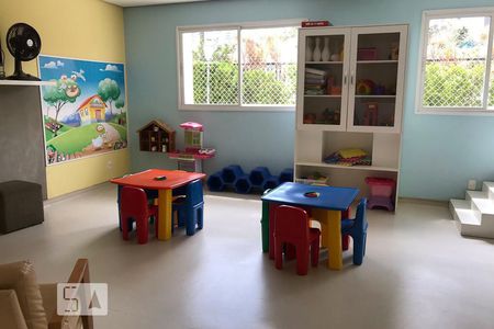 Apartamento à venda com 202m², 4 quartos e 4 vagas Apartamento à venda com 202m², 4 quartos e 4 vagasÁrea comum - Brinquedoteca