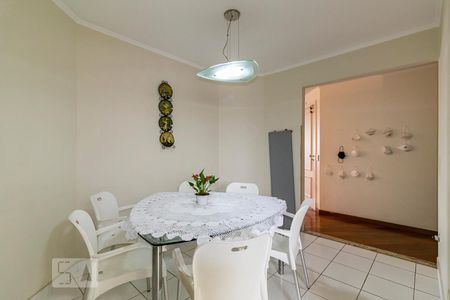 Apartamento à venda com 202m², 4 quartos e 4 vagasCopa