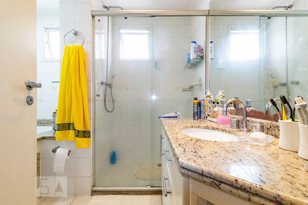 Apartamento à venda com 202m², 4 quartos e 4 vagasBanheiro da Suíte 3