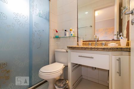 Apartamento à venda com 202m², 4 quartos e 4 vagasBanheiro da Suíte 1