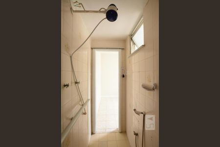 Apartamento à venda com 105m², 2 quartos e 1 vagaBanheiro de Serviço