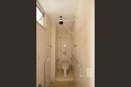 Apartamento à venda com 105m², 2 quartos e 1 vagaBanheiro de Serviço