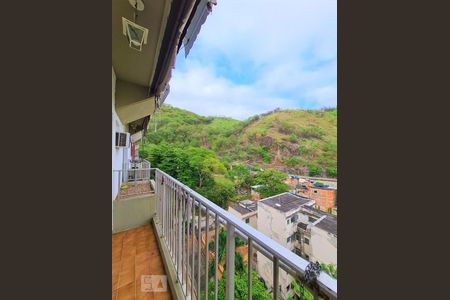 Apartamento à venda com 97m², 2 quartos e 1 vaga Apartamento à venda com 97m², 2 quartos e 1 vagaVaranda dos quartos