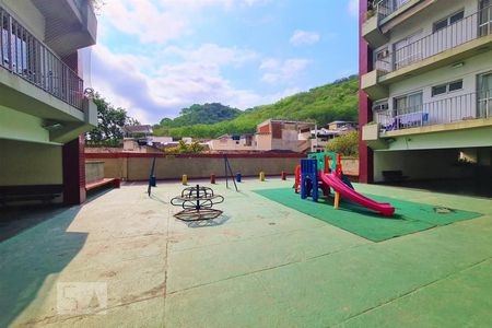 Apartamento à venda com 97m², 2 quartos e 1 vaga Apartamento à venda com 97m², 2 quartos e 1 vagaÁrea Comum - Playground