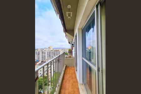 Apartamento à venda com 97m², 2 quartos e 1 vaga Apartamento à venda com 97m², 2 quartos e 1 vagaVaranda dos quartos