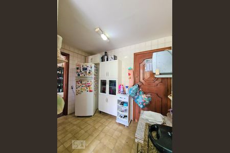 Apartamento à venda com 97m², 2 quartos e 1 vaga Apartamento à venda com 97m², 2 quartos e 1 vagaCozinha