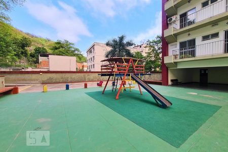 Apartamento à venda com 97m², 2 quartos e 1 vaga Apartamento à venda com 97m², 2 quartos e 1 vagaÁrea Comum - Playground