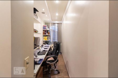 Casa à venda com 400m², 5 quartos e 2 vagas Casa à venda com 400m², 5 quartos e 2 vagasEscritório