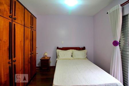 Casa à venda com 193m², 3 quartos e 2 vagasQuarto 2