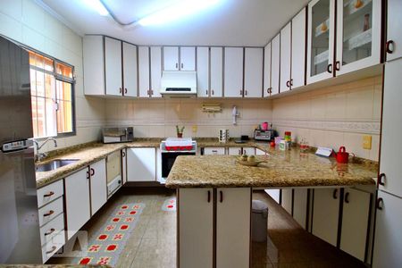 Casa à venda com 193m², 3 quartos e 2 vagasCozinha