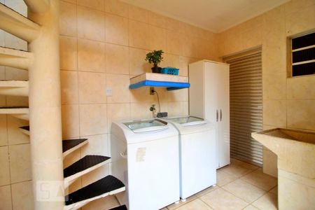 Casa à venda com 193m², 3 quartos e 2 vagasÁrea de Serviço