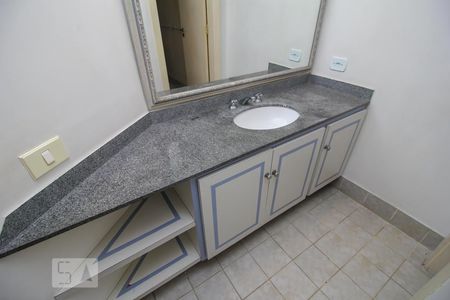 Apartamento à venda com 110m², 2 quartos e 1 vagaBanheiro da Suíte