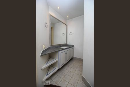 Apartamento à venda com 110m², 2 quartos e 1 vagaBanheiro da Suíte