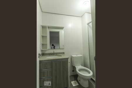 Apartamento à venda com 61m², 2 quartos e 1 vaga Apartamento à venda com 61m², 2 quartos e 1 vagaBanheiro da suíte