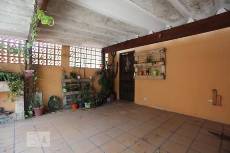 Casa à venda com 125m², 3 quartos e 2 vagasGaragem