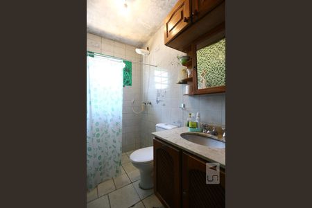 Casa à venda com 125m², 3 quartos e 2 vagasBanheiro