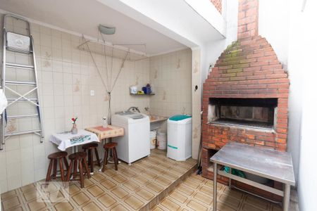 Casa à venda com 115m², 2 quartos e 2 vagas Casa à venda com 115m², 2 quartos e 2 vagasQuintal