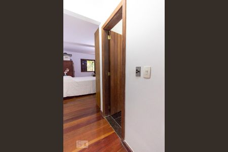 Casa à venda com 391m², 5 quartos e 3 vagasCorredor da Suíte