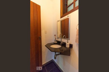 Casa à venda com 391m², 5 quartos e 3 vagasLavabo