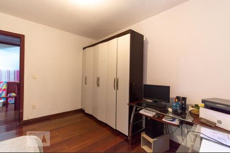 Casa à venda com 391m², 5 quartos e 3 vagasQuarto 3