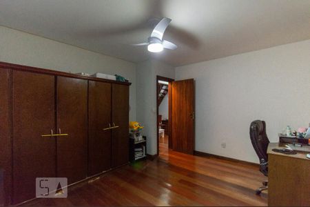 Casa à venda com 391m², 5 quartos e 3 vagasQuarto 2