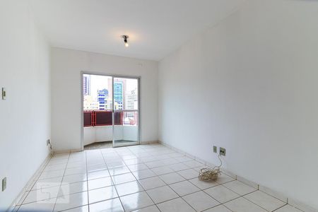 Sala de apartamento para alugar com 1 quarto, 60m² em Centro, Campinas