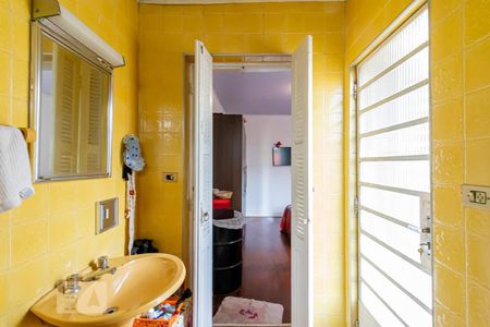 Casa para alugar com 240m², 3 quartos e 4 vagasBanheiro da Suíte 