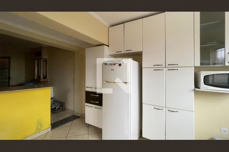 Casa à venda com 100m², 3 quartos e 4 vagas Casa à venda com 100m², 3 quartos e 4 vagasCasa 1 - Cozinha