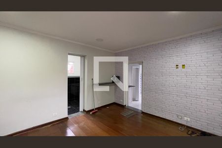 Casa à venda com 100m², 3 quartos e 4 vagas Casa à venda com 100m², 3 quartos e 4 vagasCasa 2 - Sala