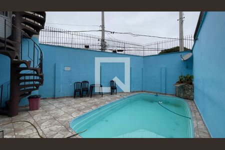 Casa à venda com 100m², 3 quartos e 4 vagas Casa à venda com 100m², 3 quartos e 4 vagasÁrea comum