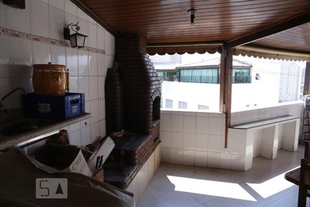 Apartamento à venda com 140m², 3 quartos e 2 vagasChurrasqueira