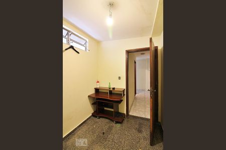 Casa à venda com 240m², 3 quartos e 6 vagasQuarto de Serviço