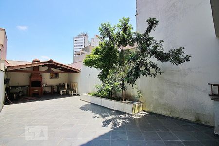 Casa à venda com 240m², 3 quartos e 6 vagasQuintal