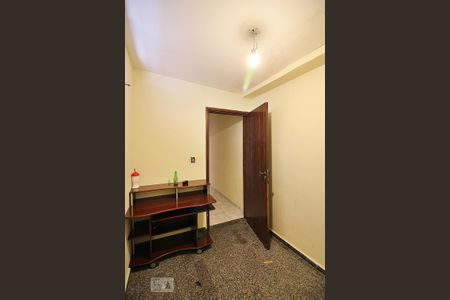 Casa à venda com 240m², 3 quartos e 6 vagasQuarto de Serviço