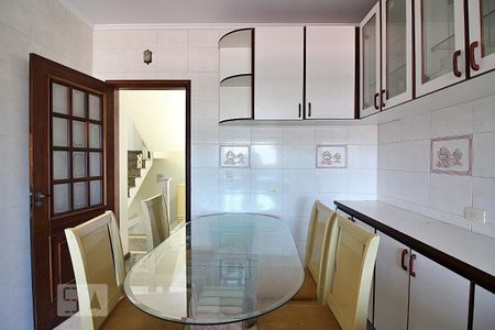 Casa à venda com 240m², 3 quartos e 6 vagasCozinha