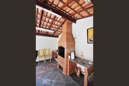 Casa à venda com 240m², 3 quartos e 6 vagasChurrasqueira