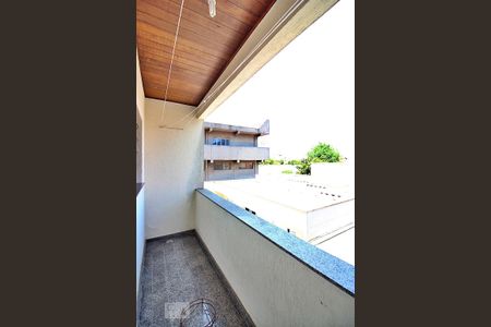 Casa à venda com 240m², 3 quartos e 6 vagasLavanderia