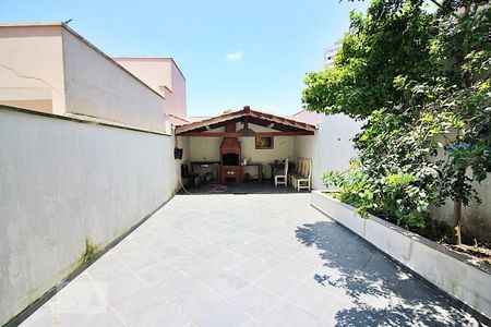 Casa à venda com 240m², 3 quartos e 6 vagasQuintal