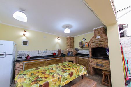 Casa à venda com 260m², 4 quartos e 3 vagas Casa à venda com 260m², 4 quartos e 3 vagasChurrasqueira
