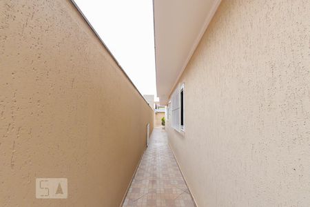 Casa à venda com 260m², 4 quartos e 3 vagas Casa à venda com 260m², 4 quartos e 3 vagasCorredor