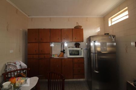 Casa à venda com 300m², 2 quartos e 2 vagasCozinha