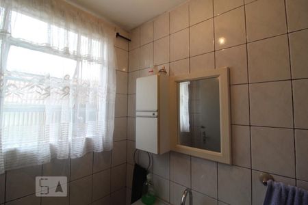 Casa à venda com 300m², 2 quartos e 2 vagasBanheiro serviço