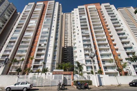 Apartamento à venda com 80m², 3 quartos e 2 vagas Apartamento à venda com 80m², 3 quartos e 2 vagasFachada e portaria
