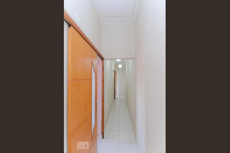 Casa à venda com 350m², 3 quartos e 4 vagasCorredor dos Dormitórios