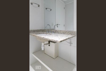 Apartamento à venda com 67m², 2 quartos e 1 vagaBanheiro social