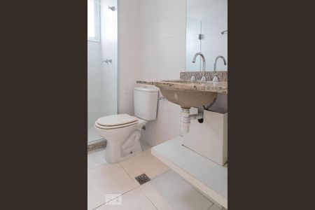 Apartamento à venda com 67m², 2 quartos e 1 vagaBanheiro da suíte