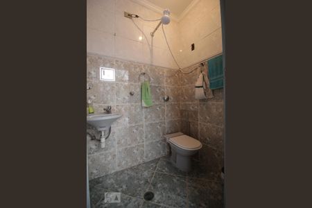 Casa à venda com 230m², 3 quartos e 2 vagasBanheiro de Serviço