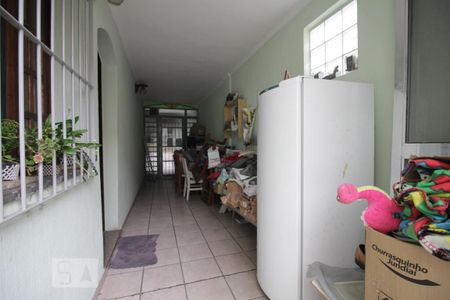 Casa à venda com 230m², 3 quartos e 2 vagasCorredor